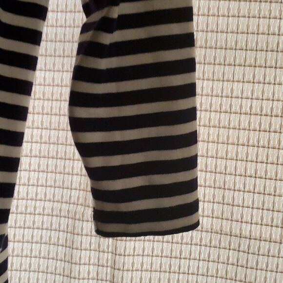 Chico's woman tee 1 - Picture 3 of 5